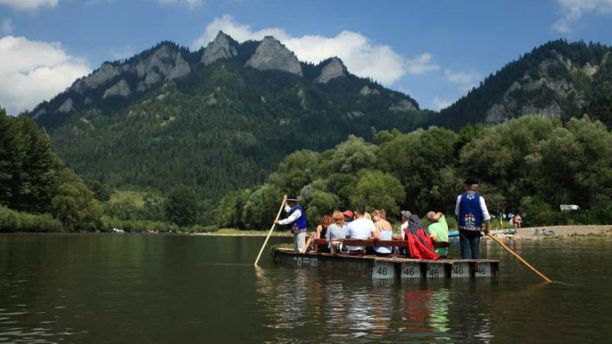 Rafting down Dunajec river